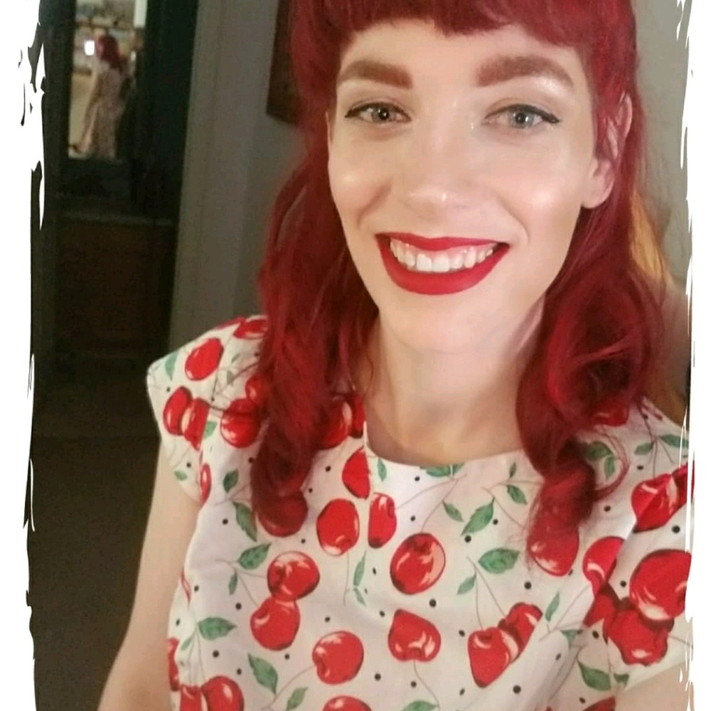 Meet your Posher, Elisa